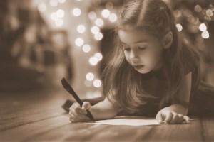 1-0cd2f9586f7fa2e7a211818e15e00f7bbe292366_little-girl-writing-letter-to-santa